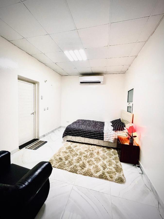 Private 2bedroom With T&b And Kitchenette Near International Airport *