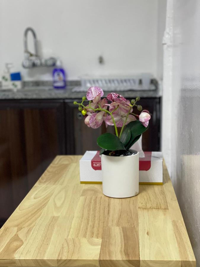 Private 2bedroom With T&b And Kitchenette Near International Airport Hébergement de vacances Abou Dabi