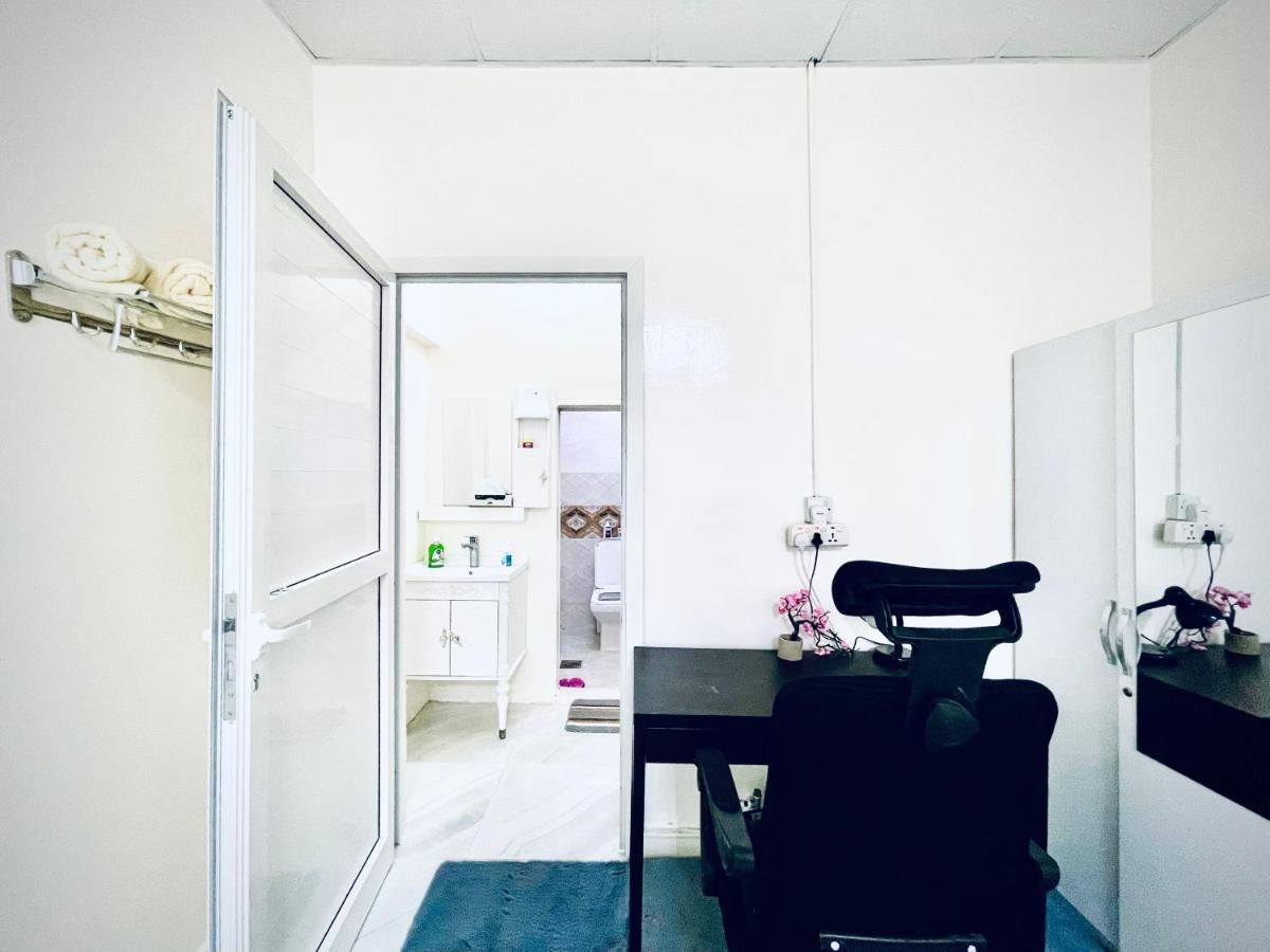 Private 2bedroom With T&b And Kitchenette Near International Airport Abou Dabi